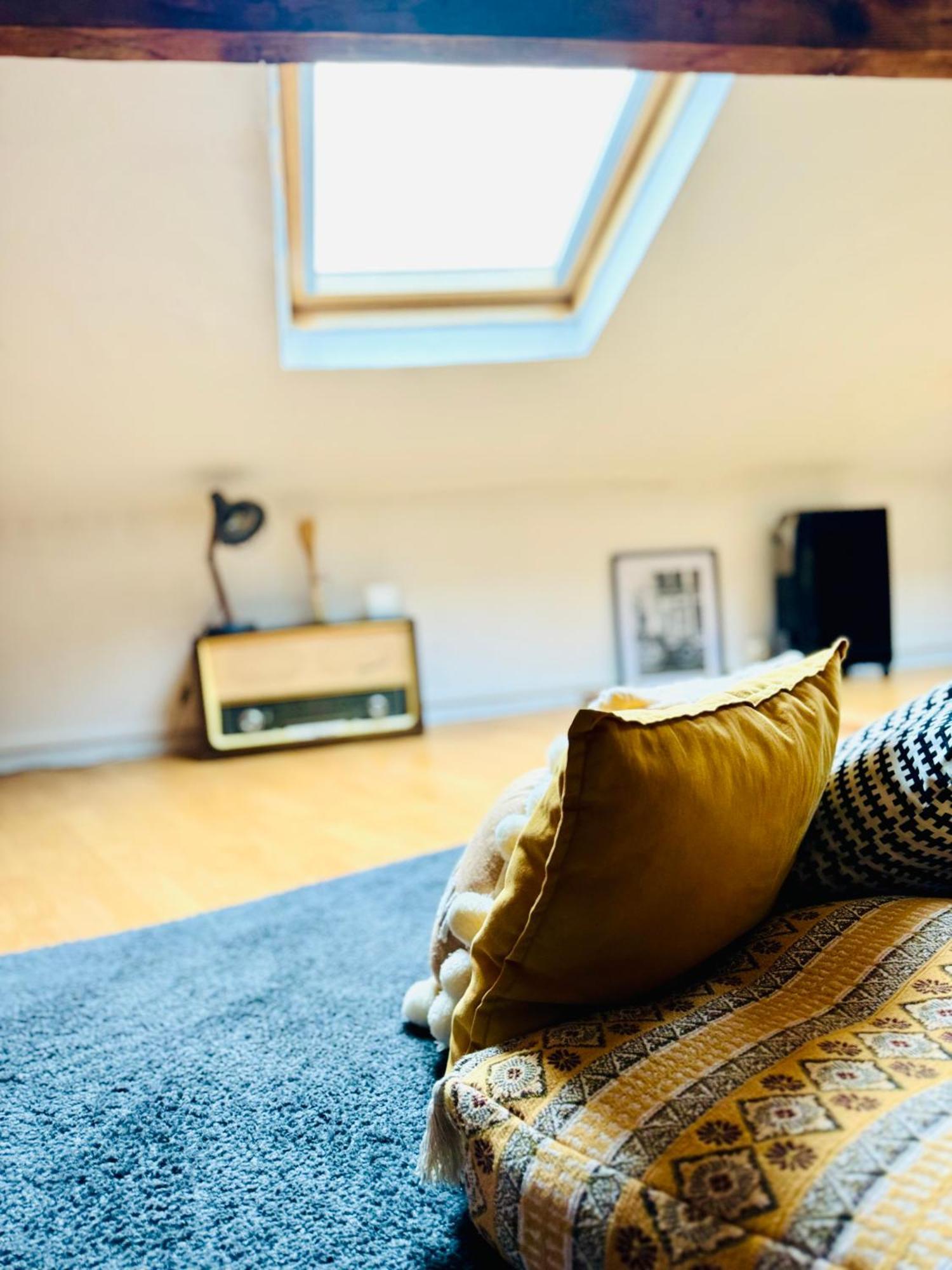 Direct Views Of Eiffel Tower & Sacre-coeur From Mezzanine - 10 Mins To Center Appartement *
