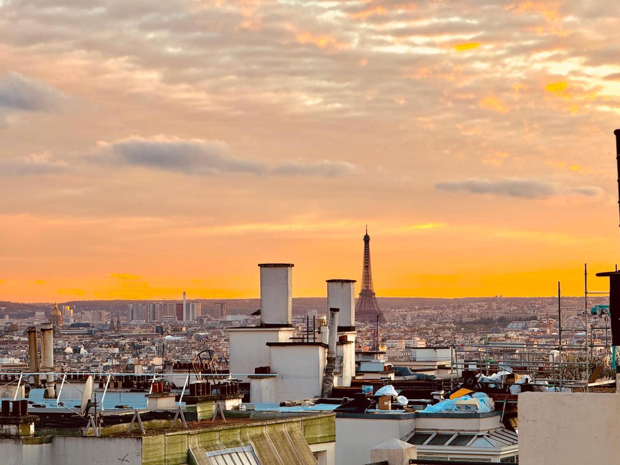 Direct Views Of Eiffel Tower & Sacre-coeur From Mezzanine - 10 Mins To Center Appartement Parijs
