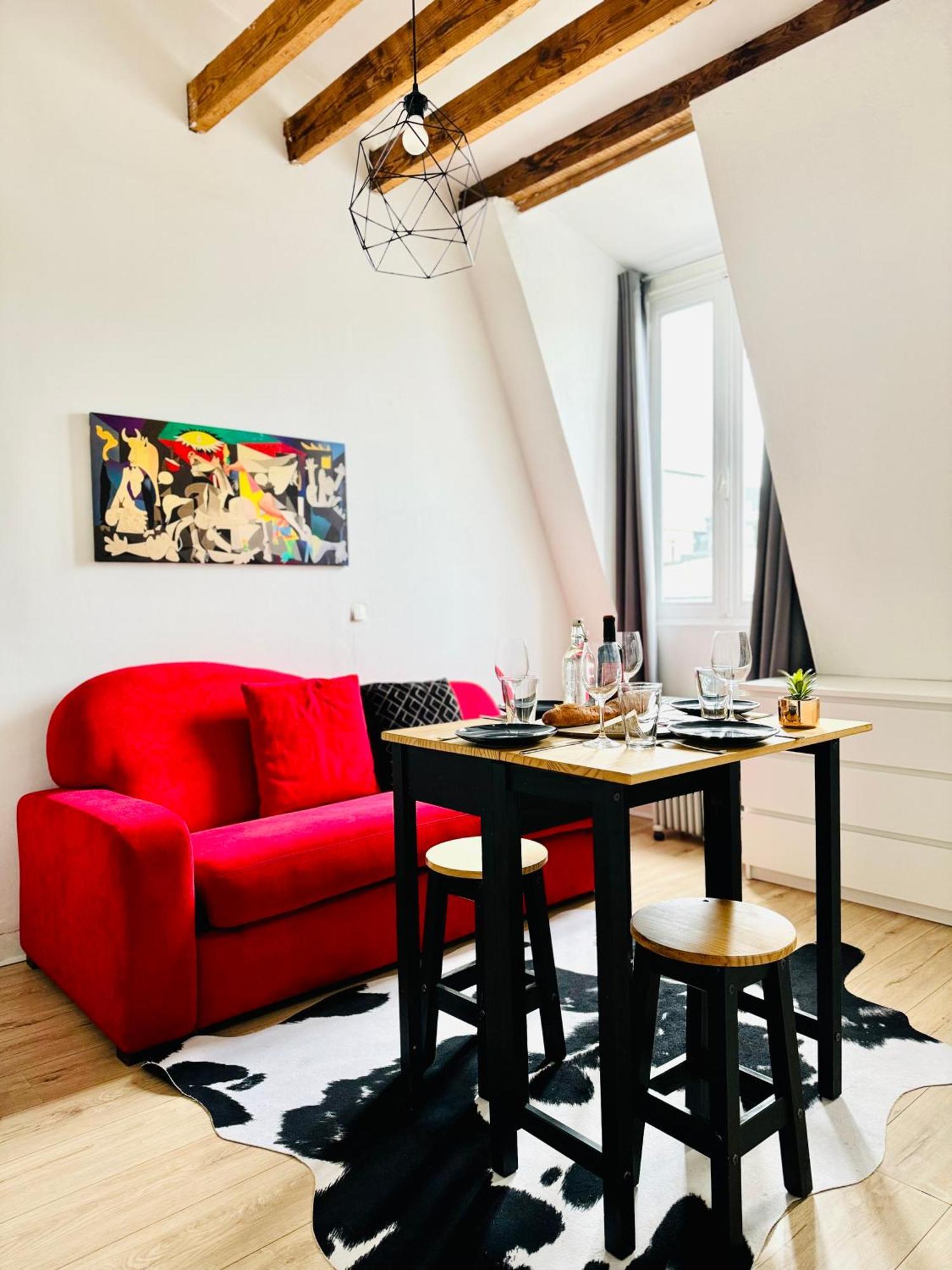 Appartement Direct Views Of Eiffel Tower & Sacre-coeur From Mezzanine - 10 Mins To Center Parijs